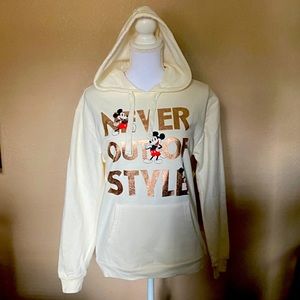 DISNEY “Never Out Of Style” Mickey Mouse womens medium hoodie